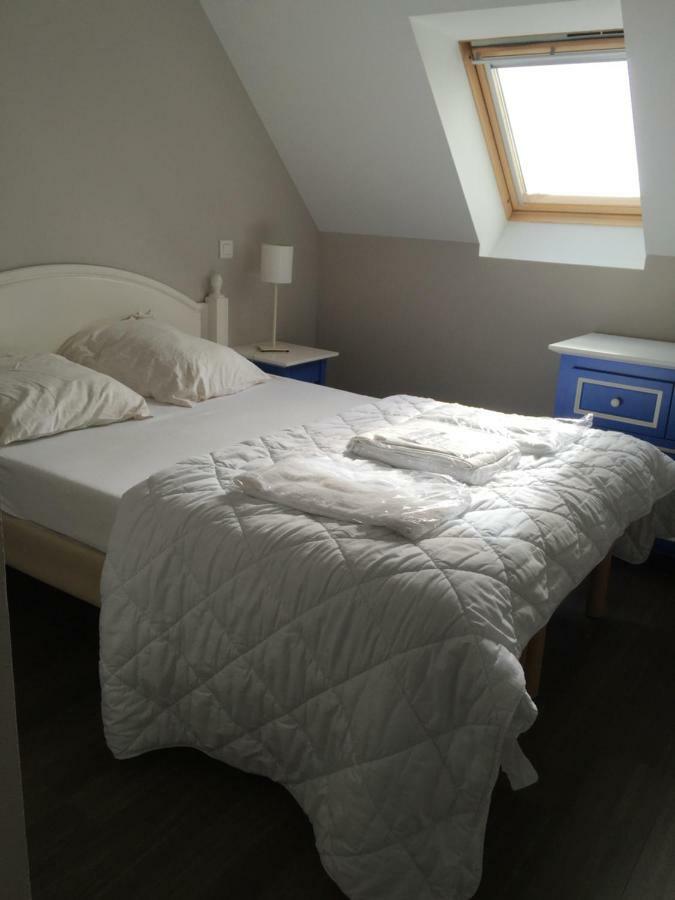 Vacances A L Ocean - T4 Grand Balcon Tout Confort - Wifi Et Parking Gratuits - Mer Plage Piscine A Environ 25 M - Centre Ville, Tous Commerces, Marche, Et Port A 10 Minutes A Pied En Longeant La Mer Guilvinec Kültér fotó